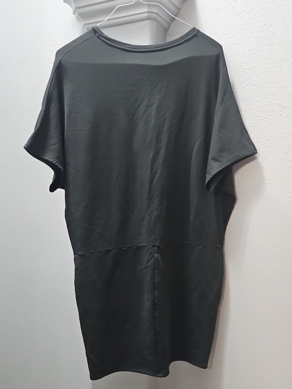 Athleta Pronto Pleated Dress Black Short Sleeve Dress - Picture 4 of 4